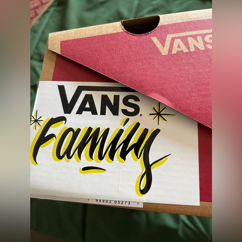 Vans - Picture 4 of 4